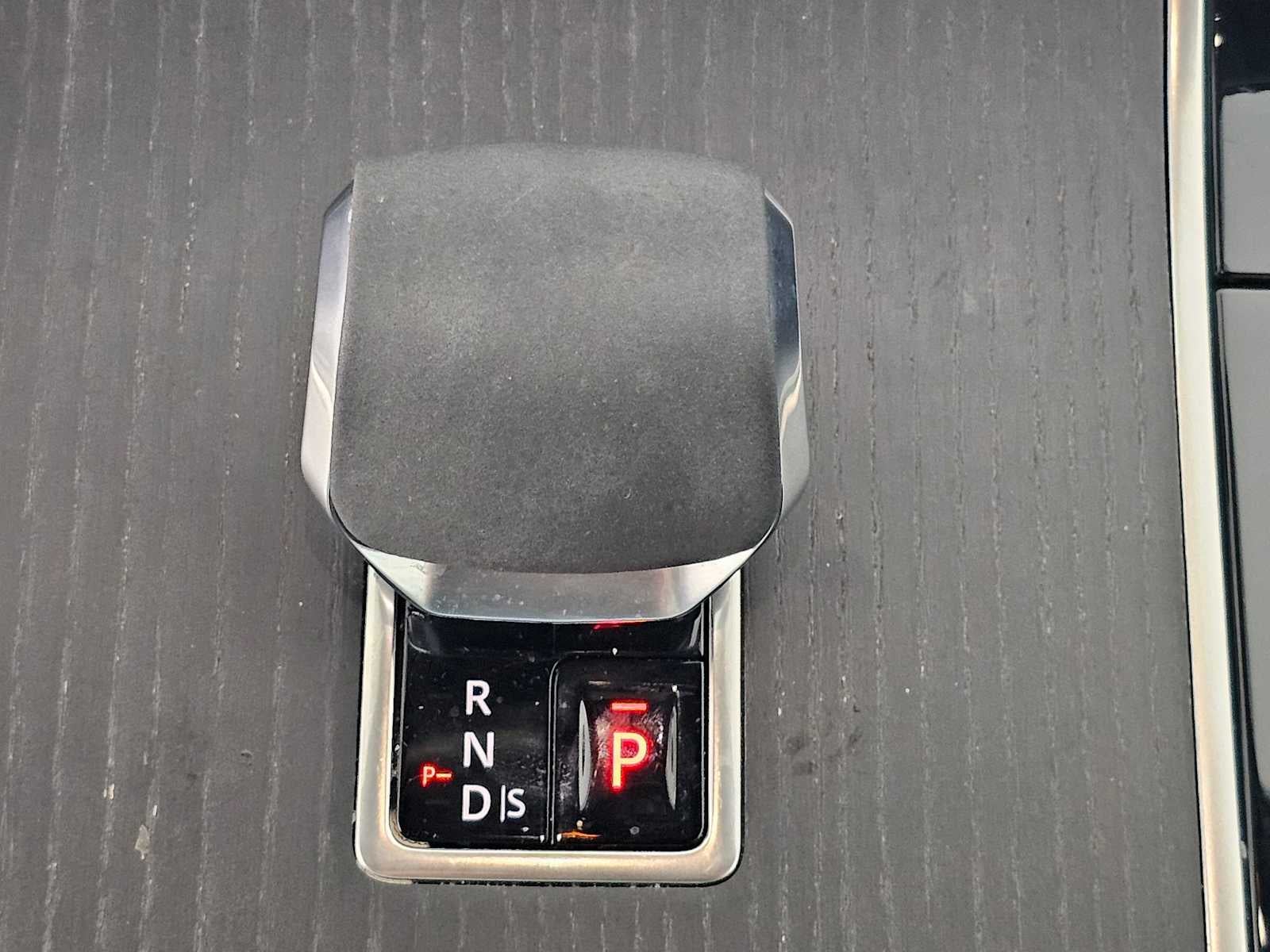 2024 Land Rover Range Rover Velar Dynamic HSE