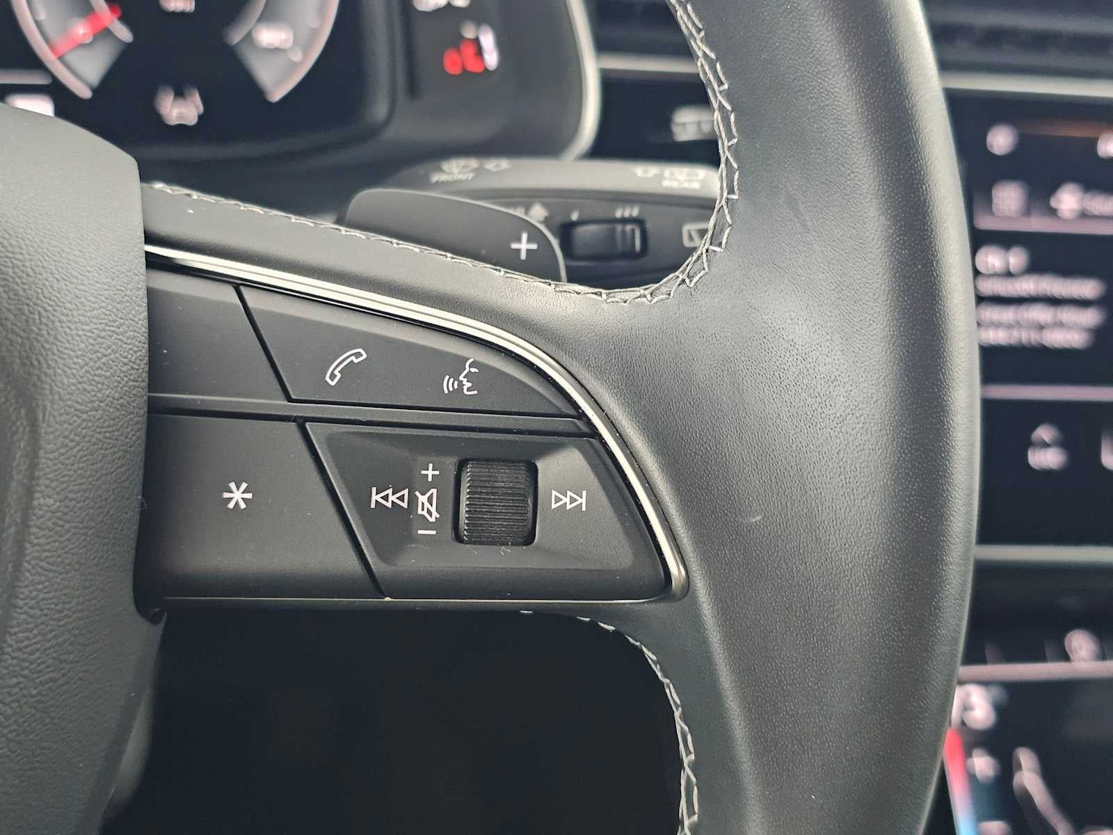 2025 Audi Q7 Premium Plus