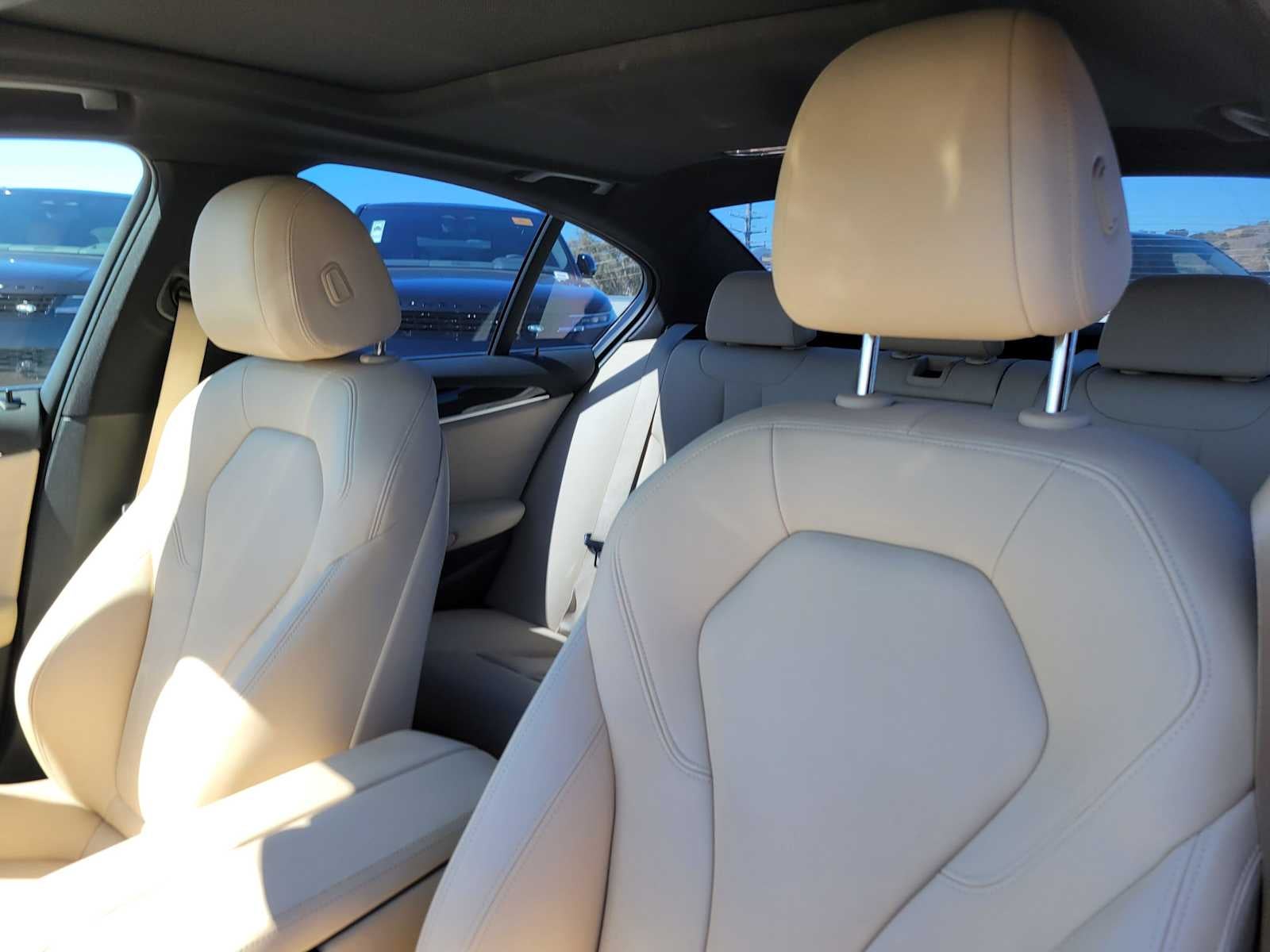 2018 BMW 530i 530i
