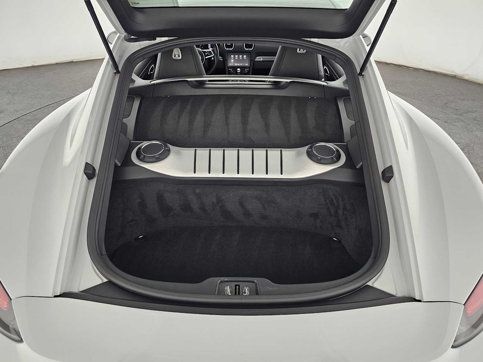 2022 Porsche 718 Cayman T