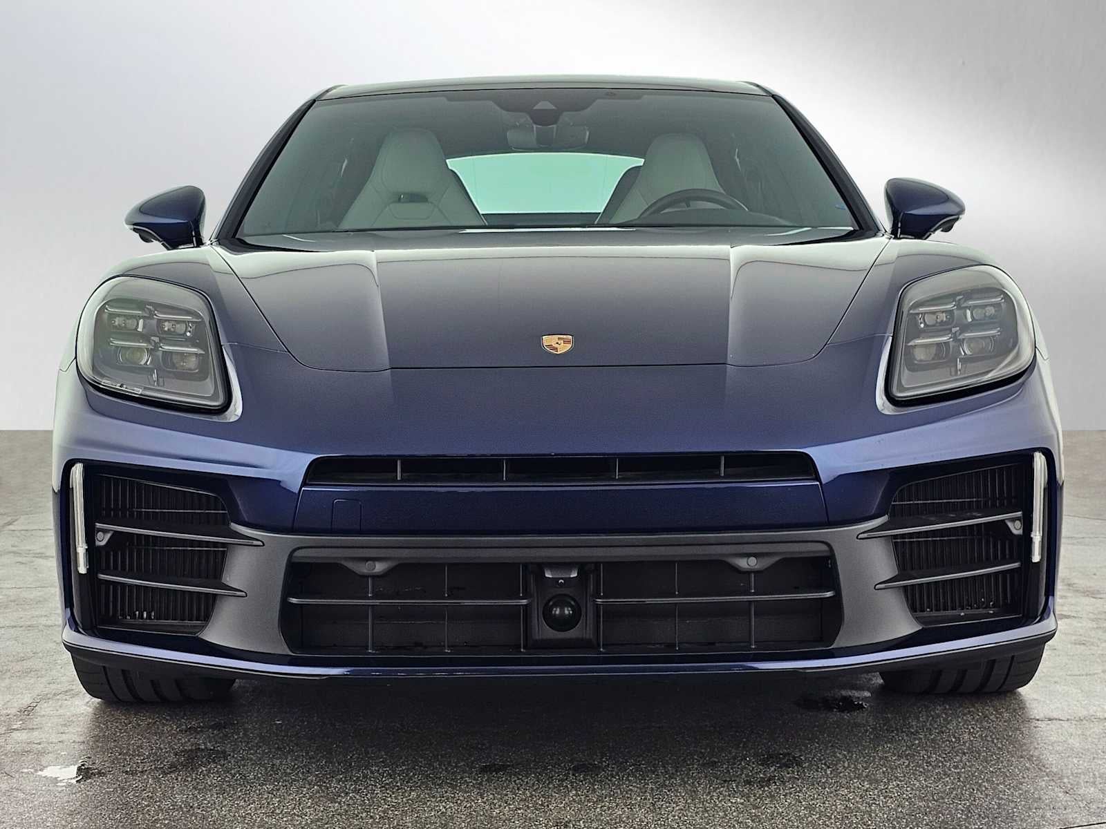 2024 Porsche Panamera 4