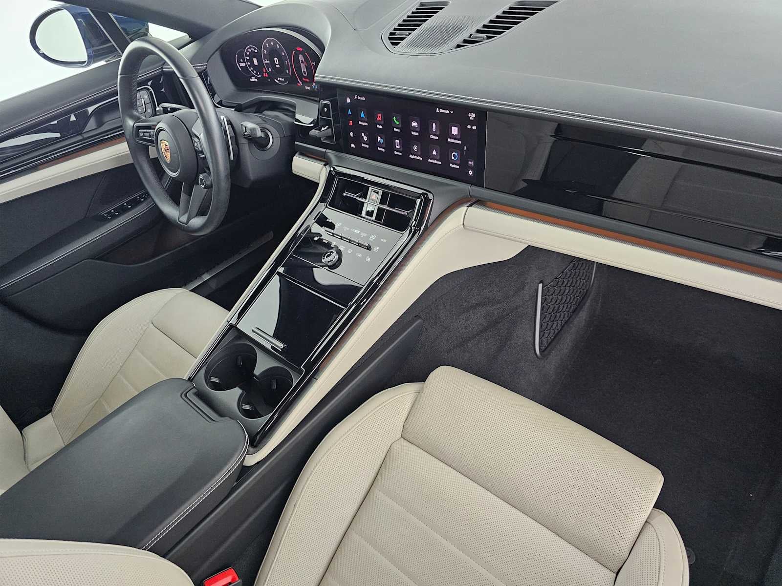 2024 Porsche Panamera 4