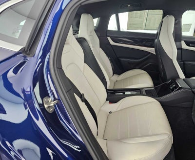 2024 Porsche Panamera 4