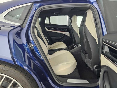 2024 Porsche Panamera 4