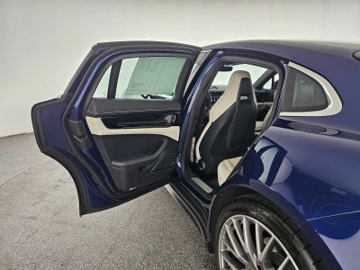 2024 Porsche Panamera 4