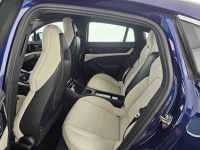 2024 Porsche Panamera 4