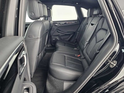2023 Porsche Macan AWD