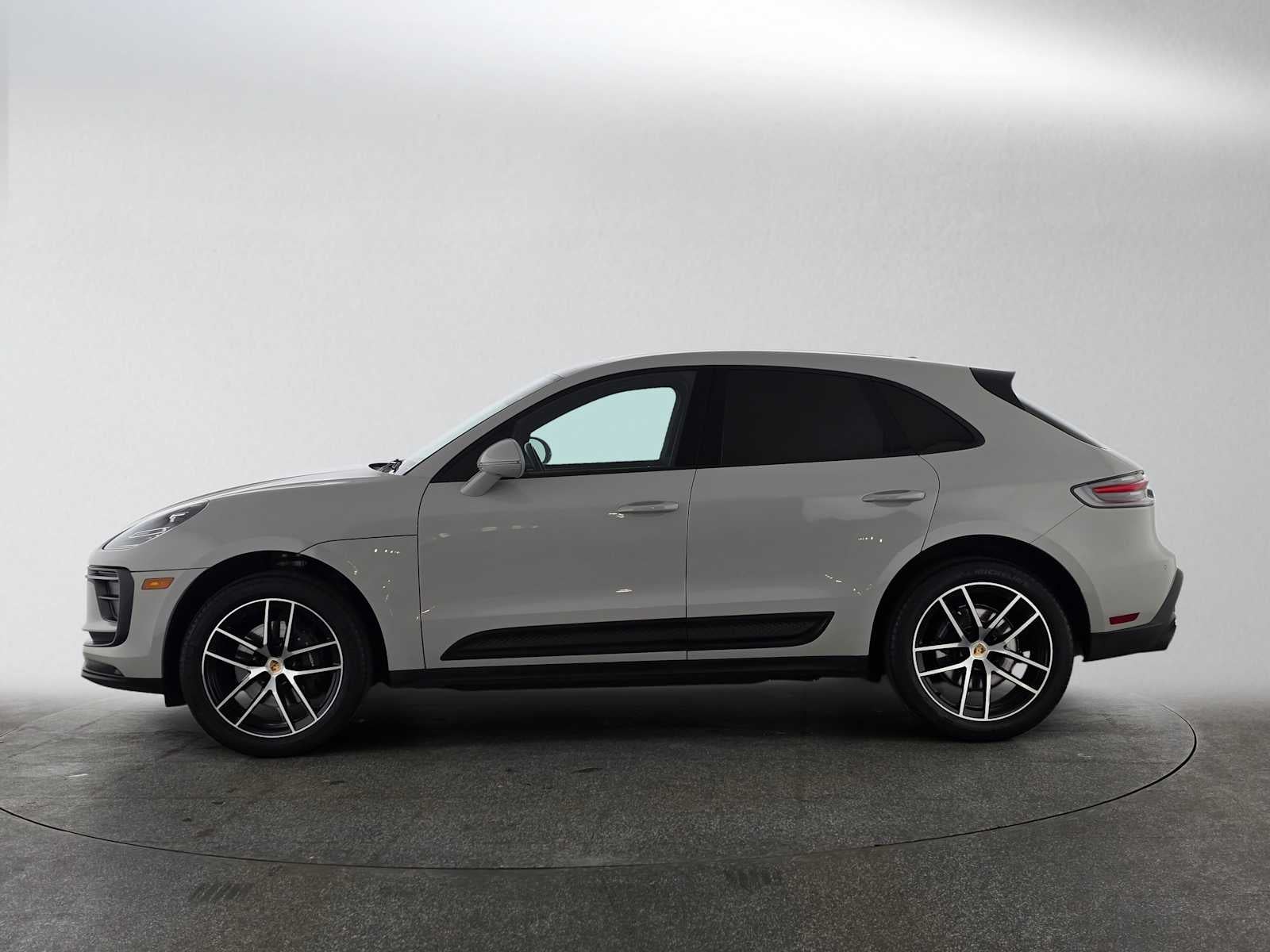2024 Porsche Macan AWD