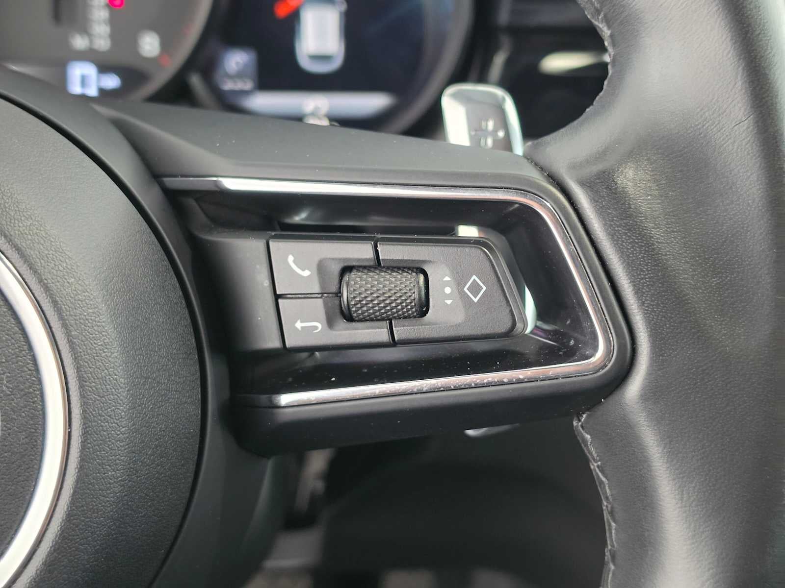 2024 Porsche Macan AWD