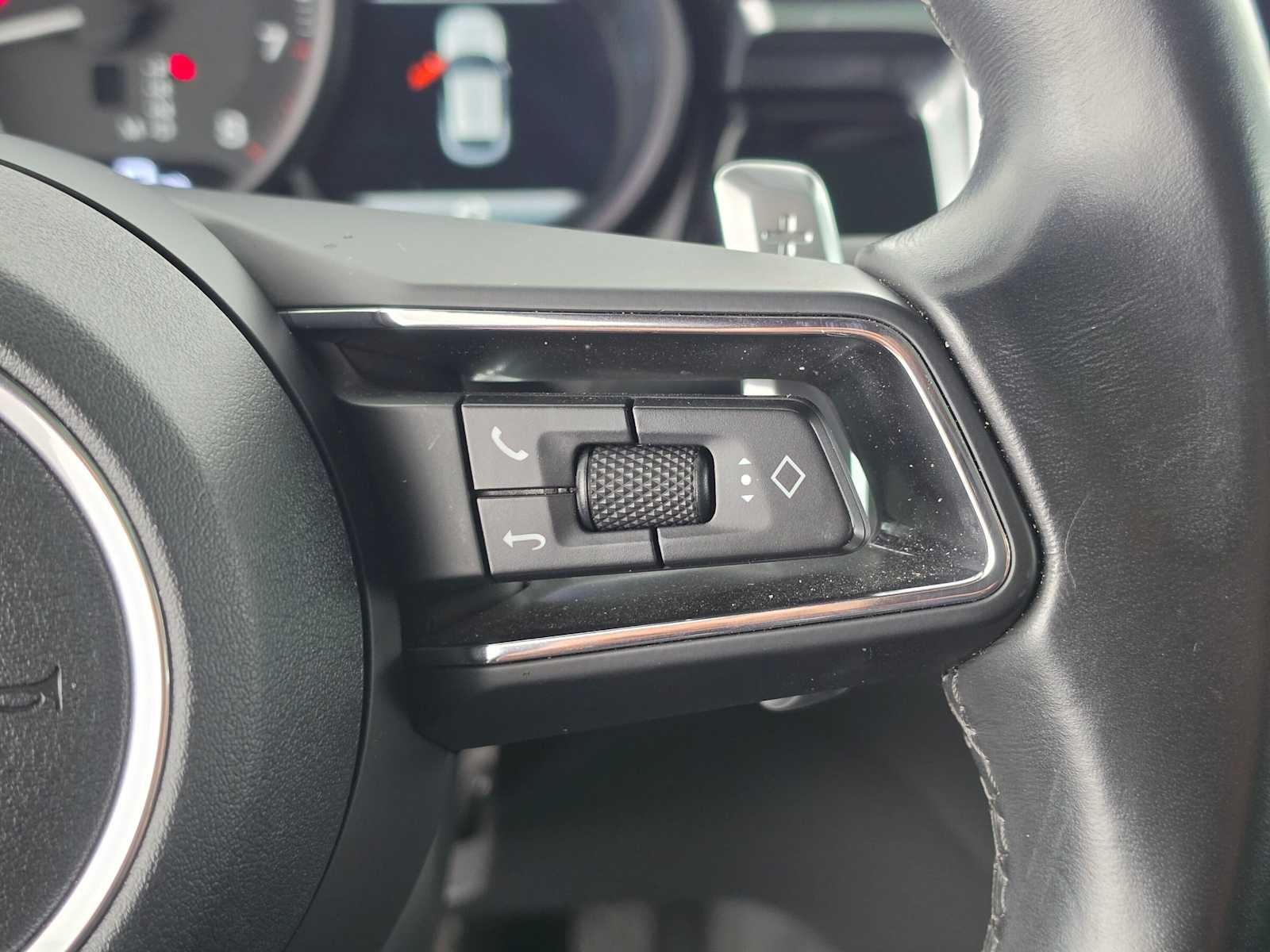 2024 Porsche Macan AWD