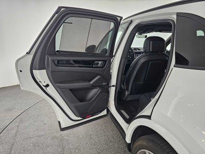 2022 Porsche Cayenne Platinum Edition