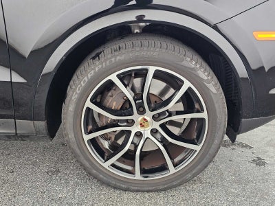 2022 Porsche Cayenne Platinum Edition