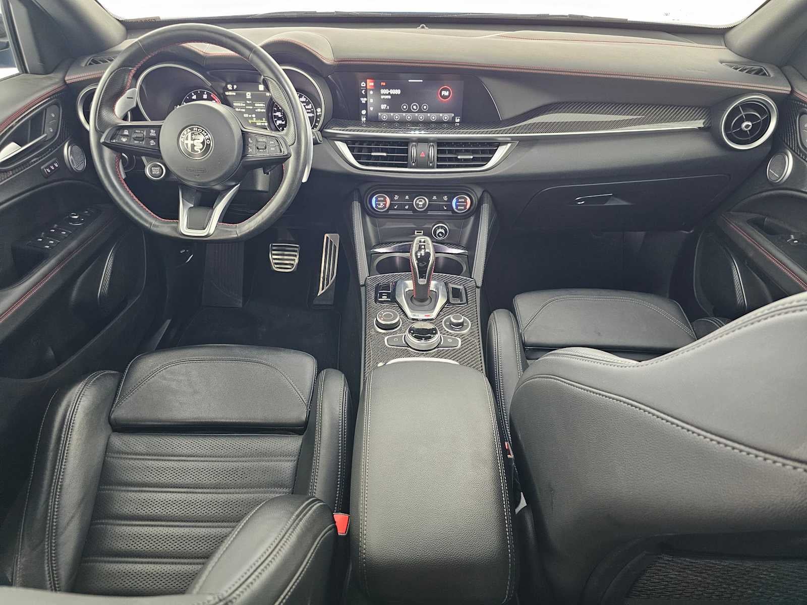 2023 Alfa Romeo Stelvio Estrema