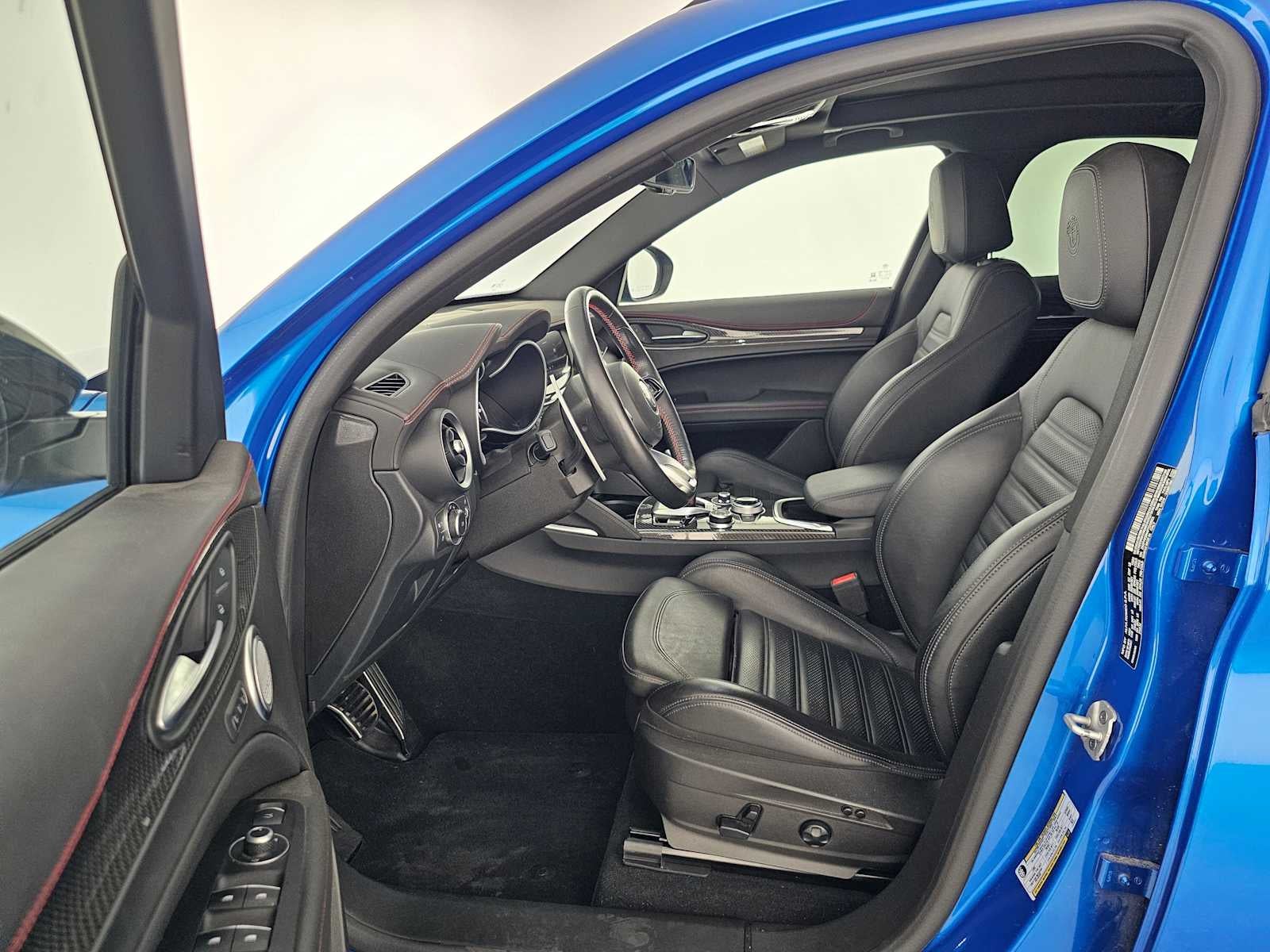 2023 Alfa Romeo Stelvio Estrema