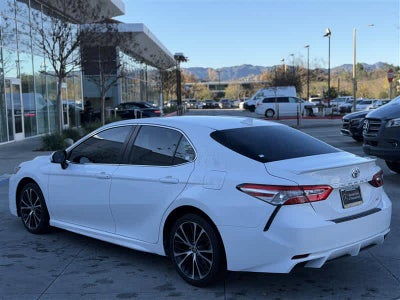 2020 Toyota Camry SE