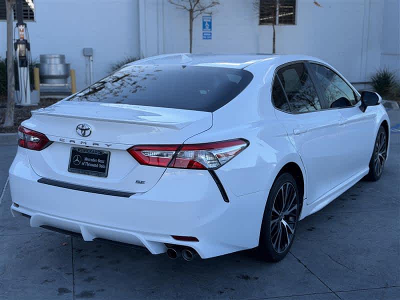2020 Toyota Camry SE