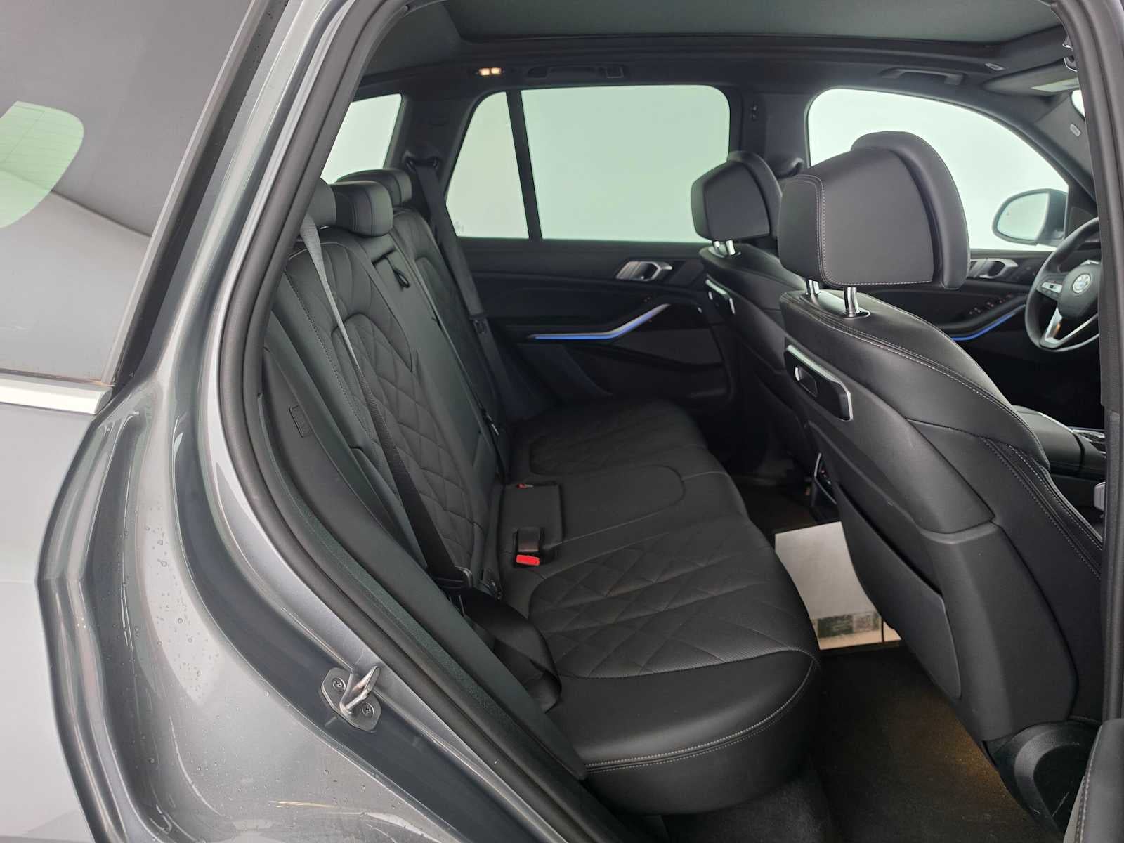 2025 BMW X5 xDrive40i xDrive40i