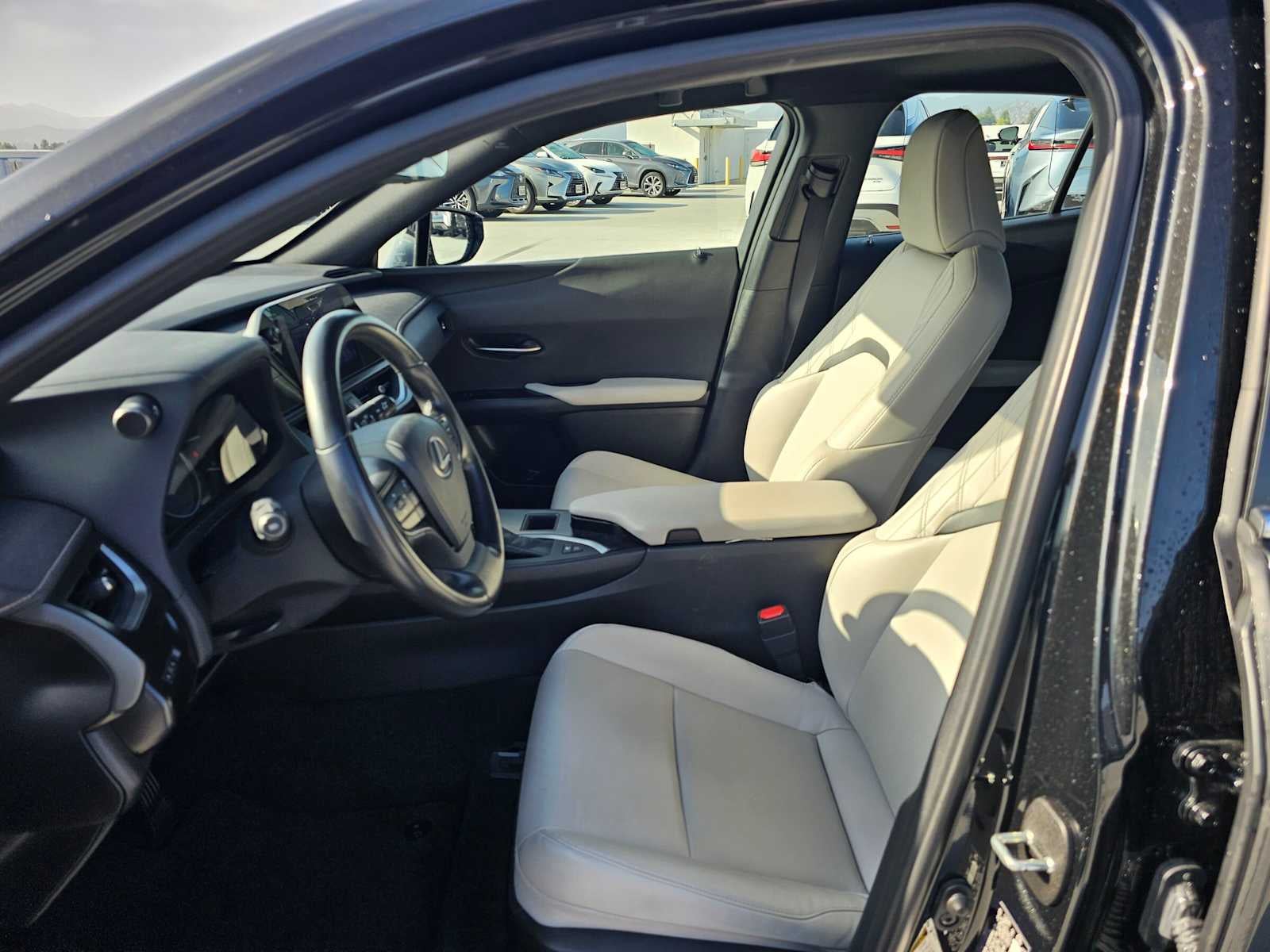 2023 Lexus UX 250h UX 250h