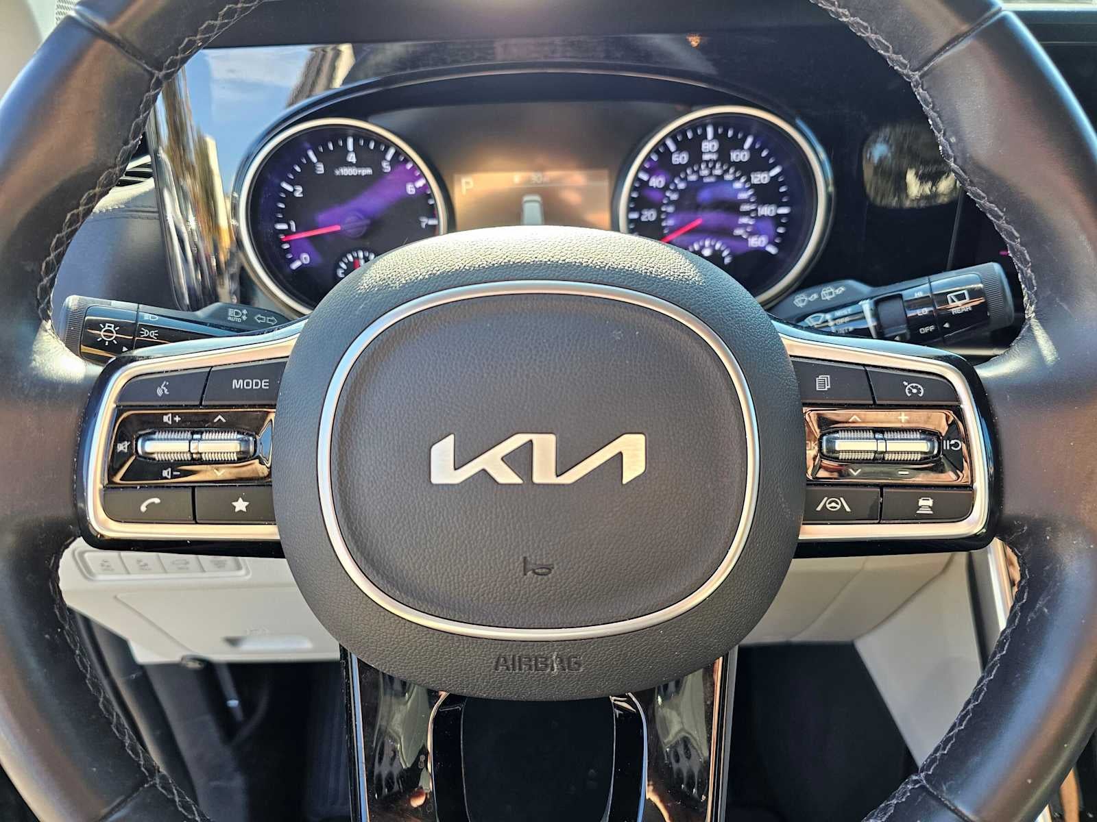 2024 Kia Carnival EX