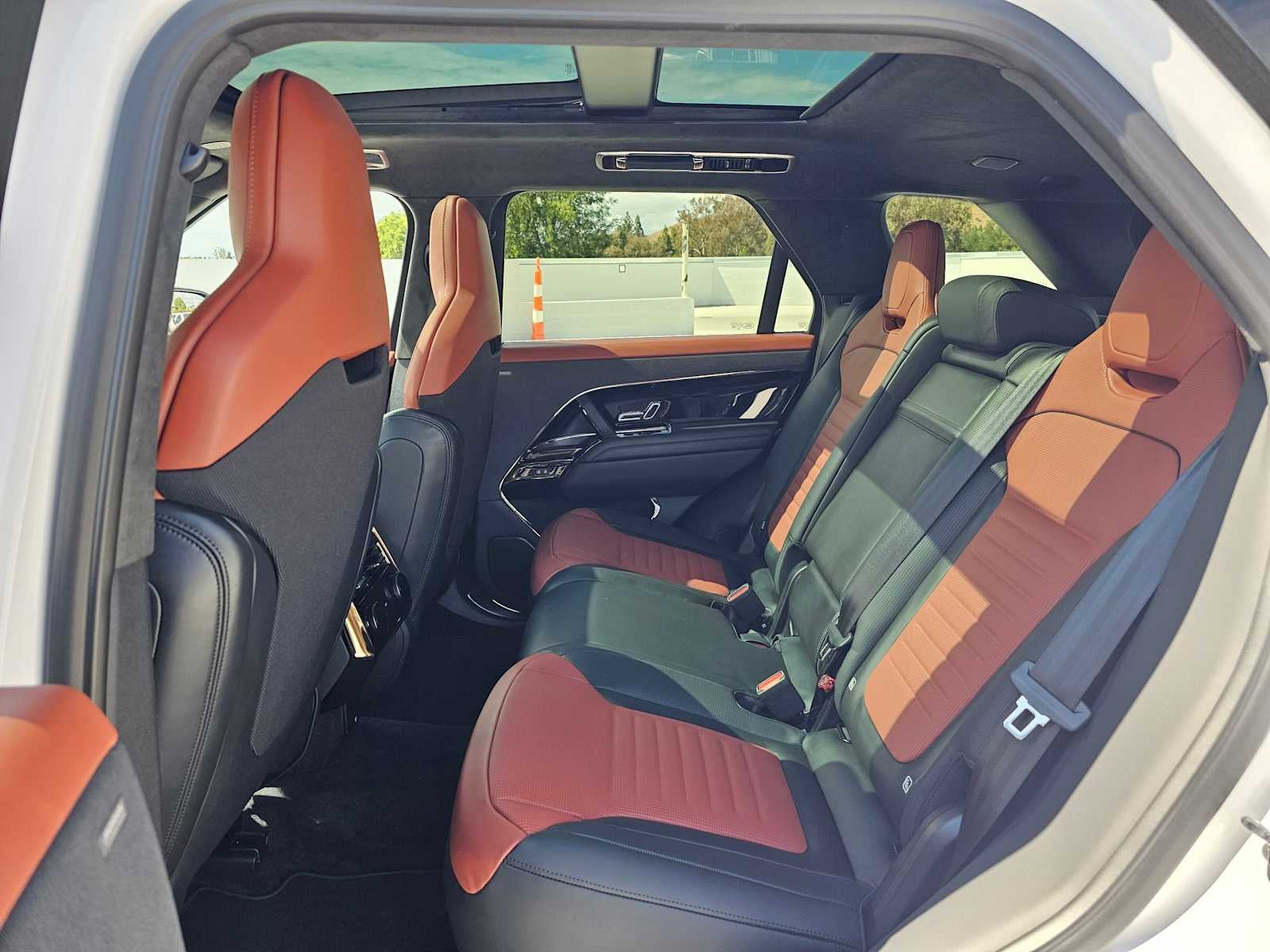 2026 Land Rover Range Rover Sport SV