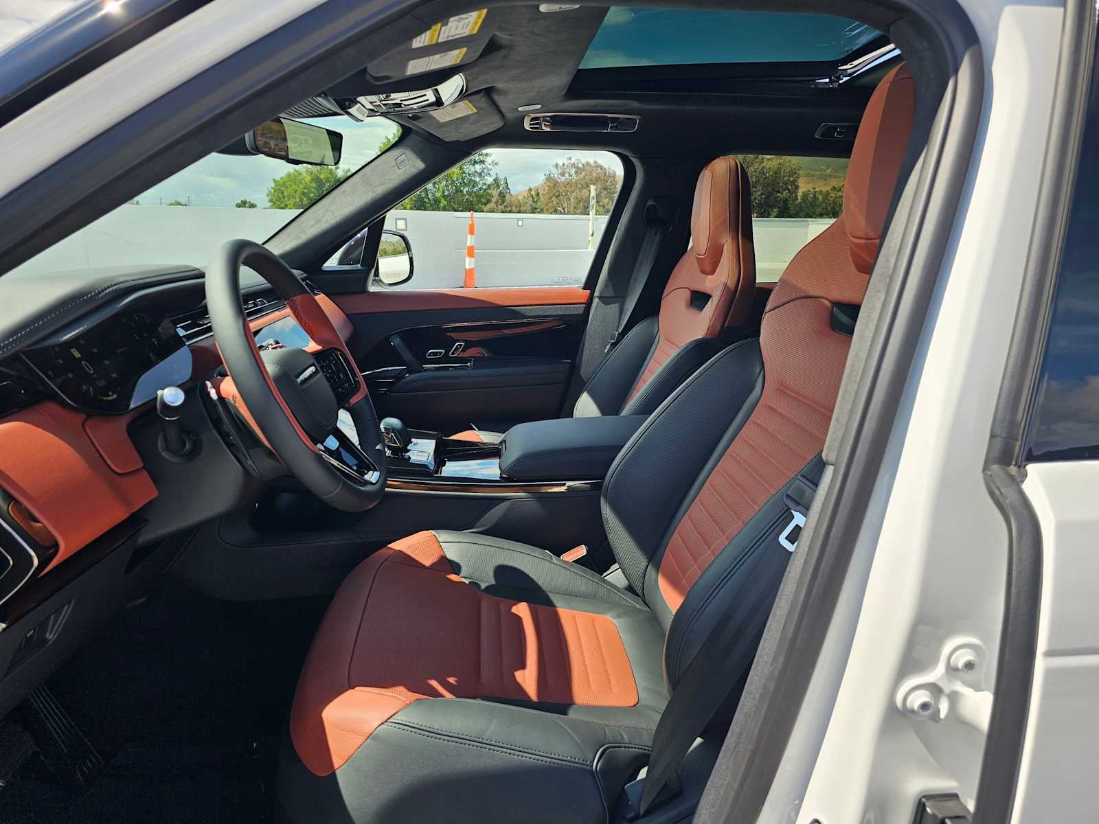 2026 Land Rover Range Rover Sport SV