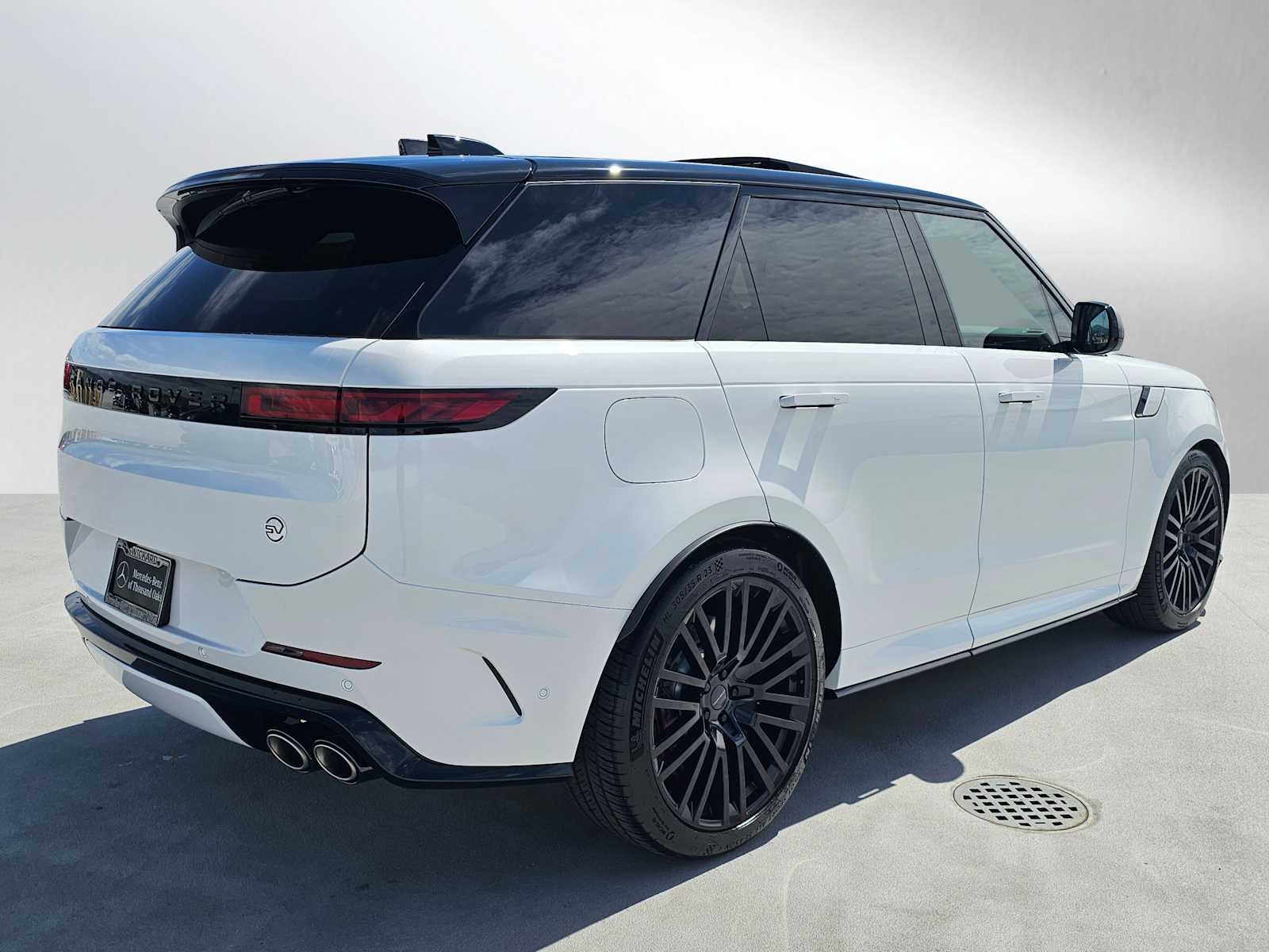 2026 Land Rover Range Rover Sport SV