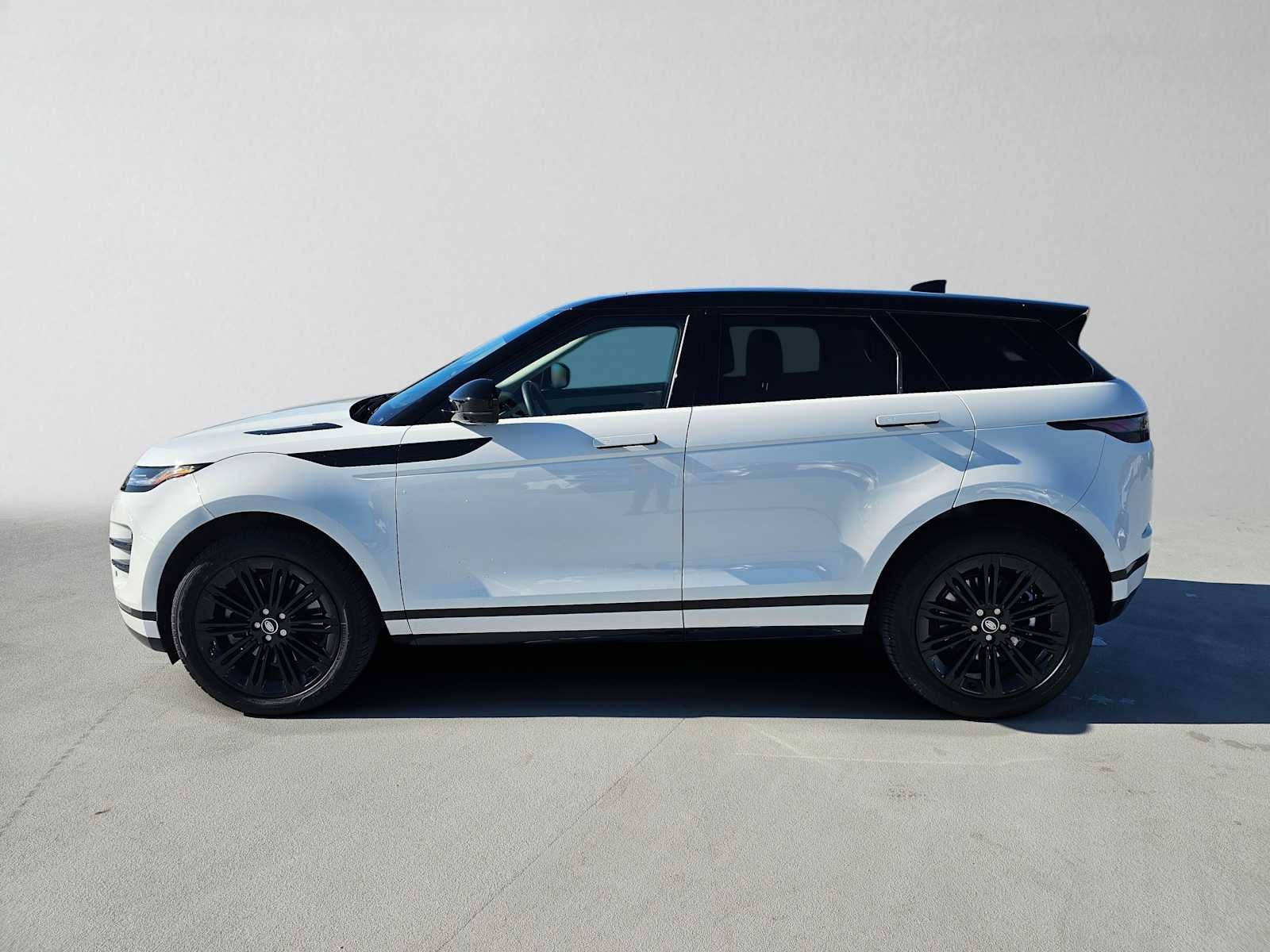 2025 Land Rover Range Rover Evoque Dynamic SE
