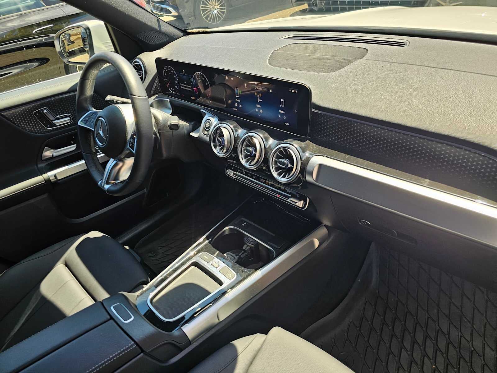 2026 Mercedes-Benz GLB 250 SUV