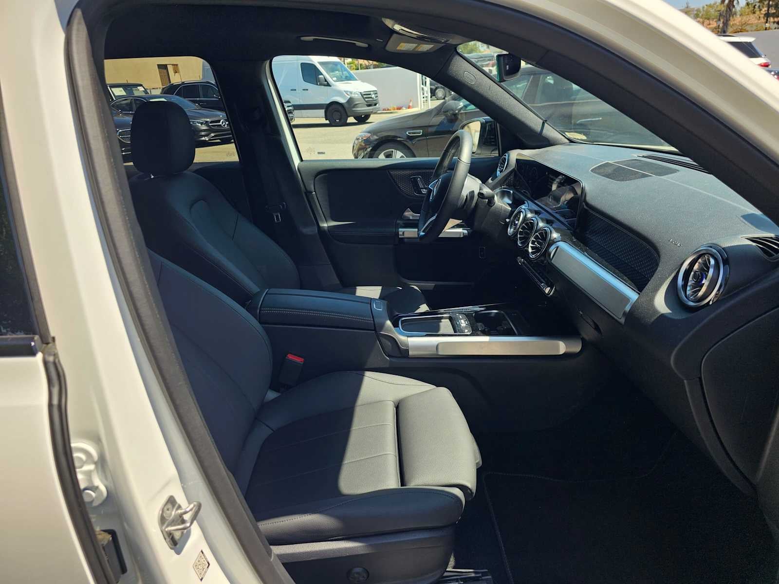 2026 Mercedes-Benz GLB 250 4MATIC® SUV