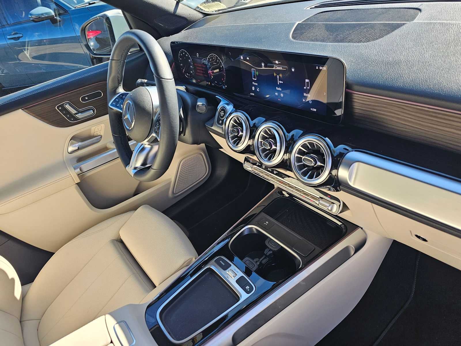 2026 Mercedes-Benz GLB 250 4MATIC® SUV