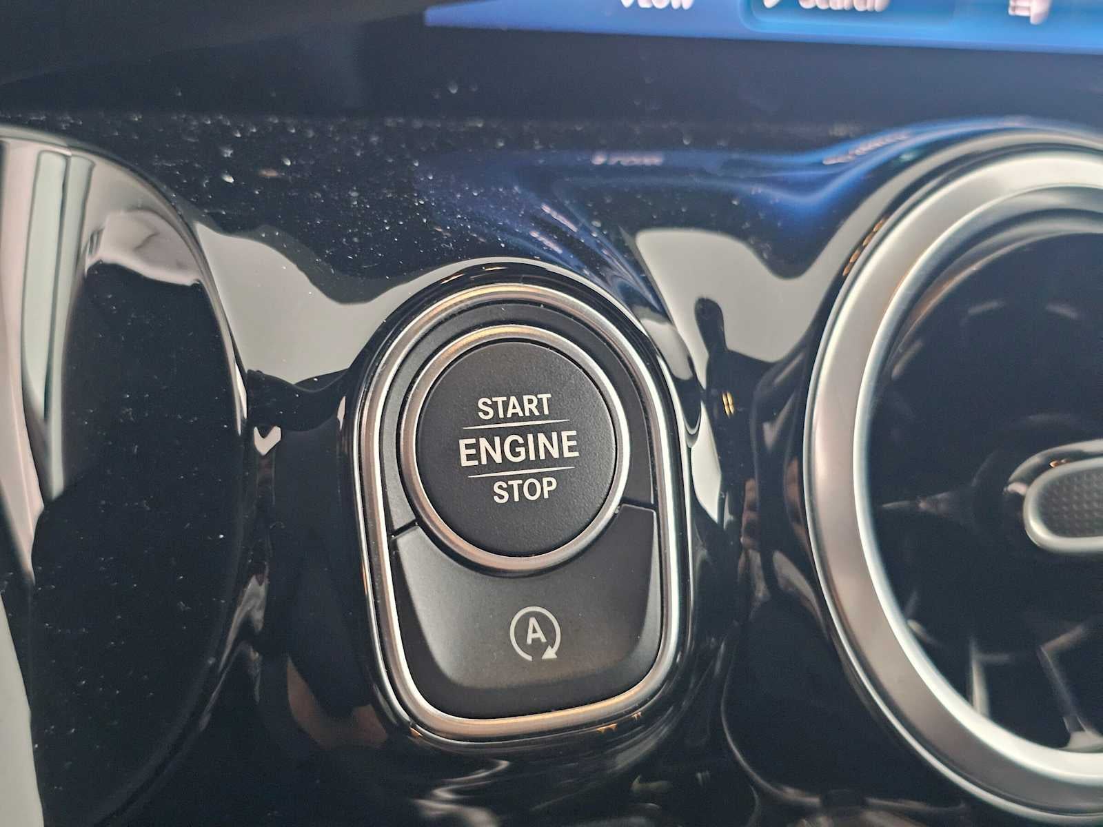 2025 Mercedes-Benz GLA 250 SUV