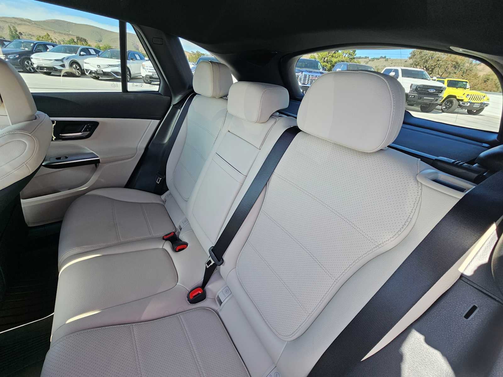 2025 Mercedes-Benz GLC 300 SUV