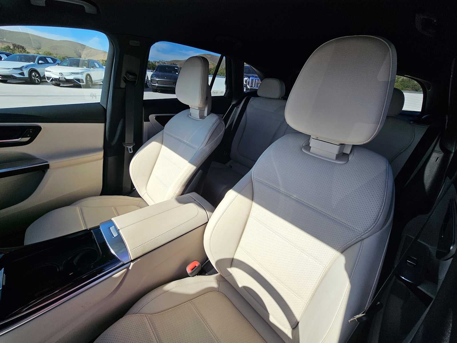 2025 Mercedes-Benz GLC 300 SUV