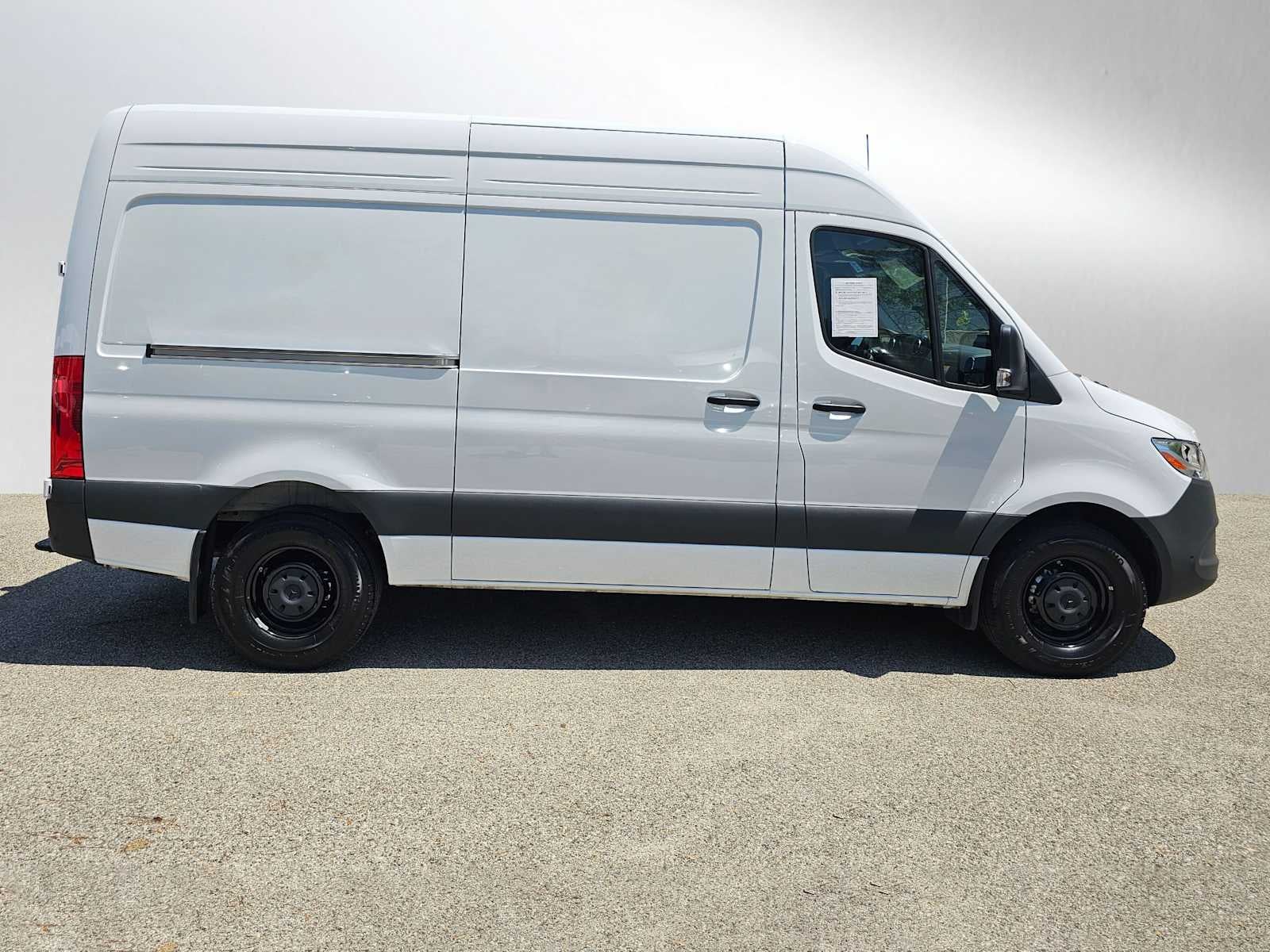 2025 Mercedes-Benz Sprinter 2500 Standard Roof I4 Diesel 144" RWD