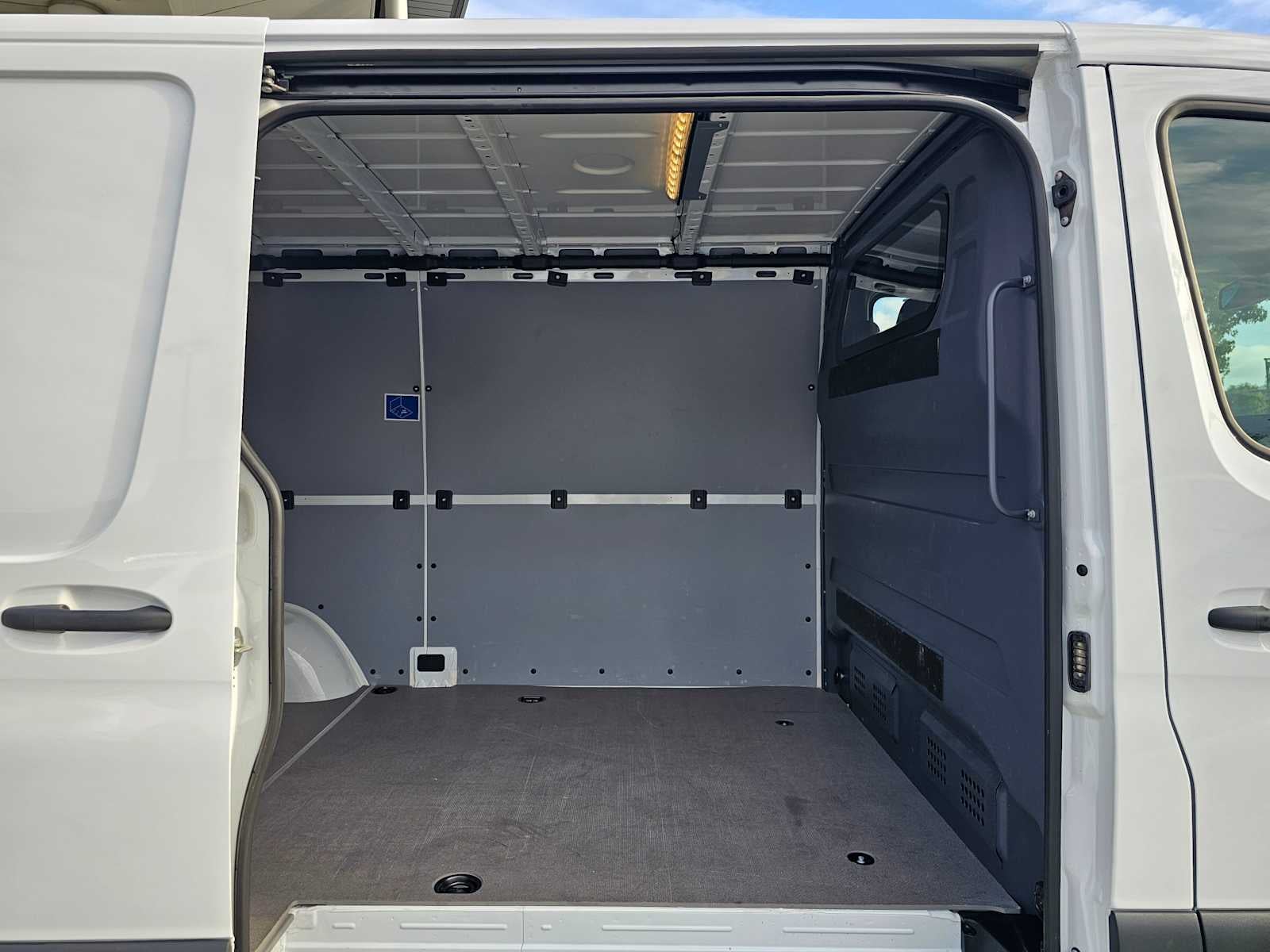 2025 Mercedes-Benz Sprinter 2500 Standard Roof I4 Diesel 144" RWD