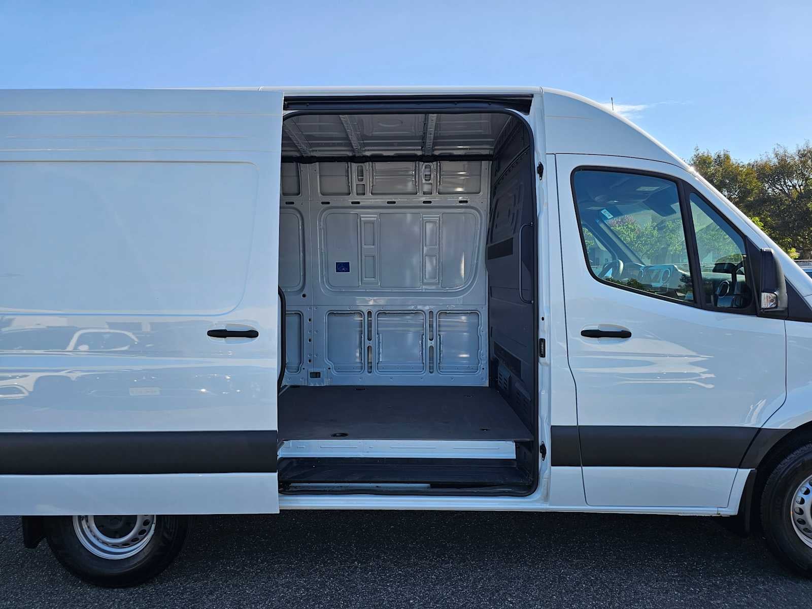 2025 Mercedes-Benz Sprinter 2500 Standard Roof I4 Diesel 144" RWD