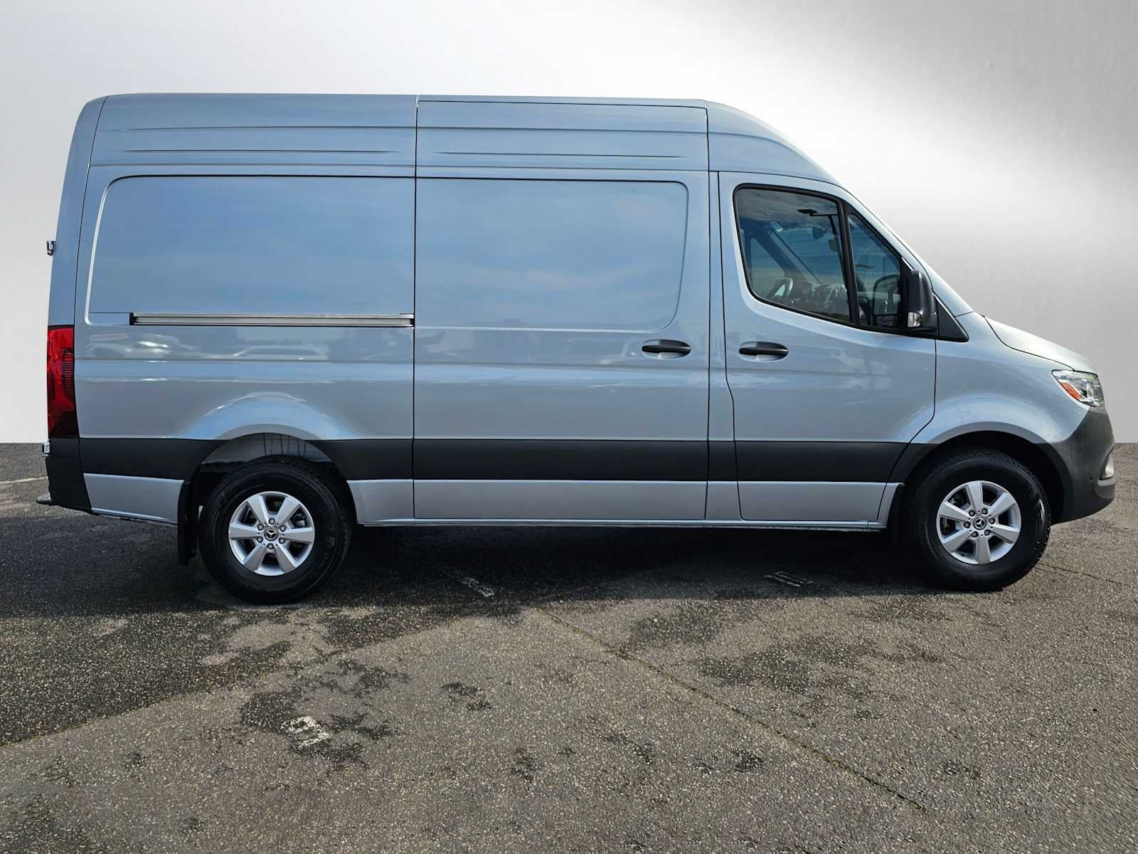2025 Mercedes-Benz Sprinter 2500 Standard Roof I4 Diesel HO 144" RWD