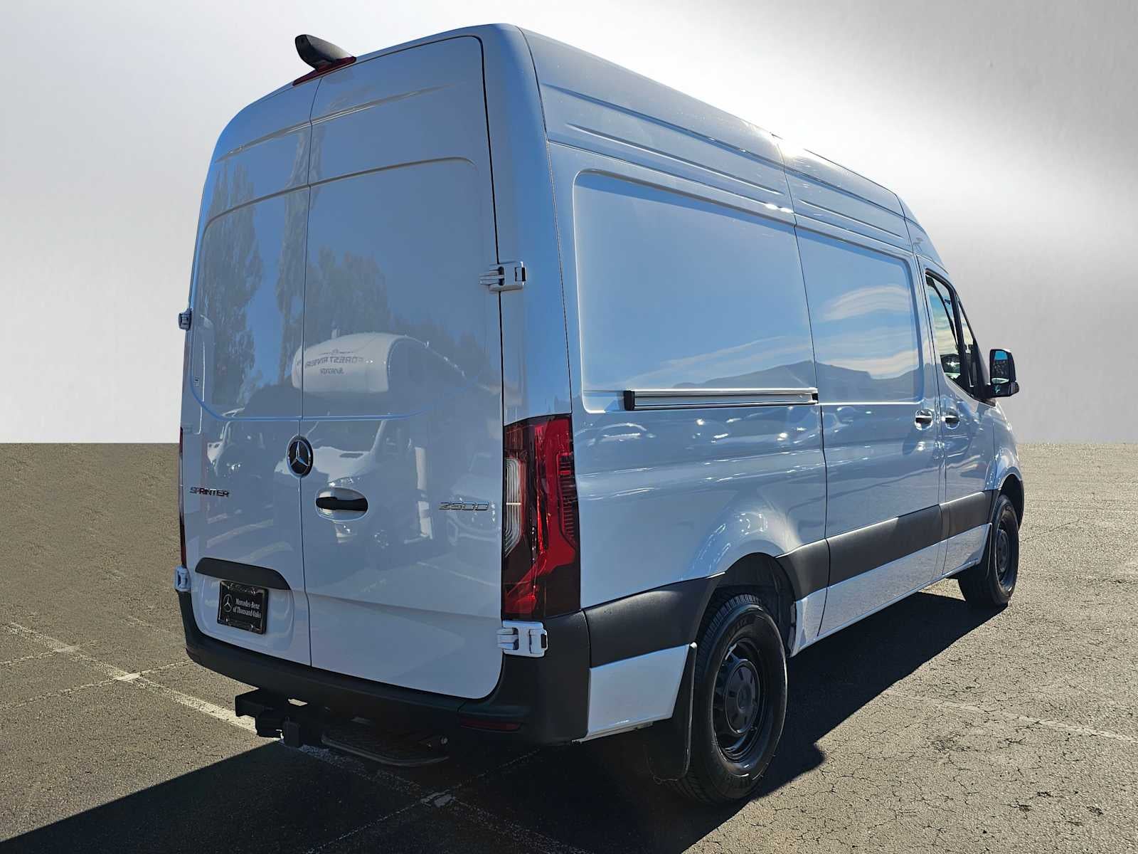 2025 Mercedes-Benz Sprinter 2500 Standard Roof I4 Diesel HO 144" RWD
