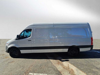 2025 Mercedes-Benz Sprinter 2500 High Roof I4 Diesel HO 170" RWD