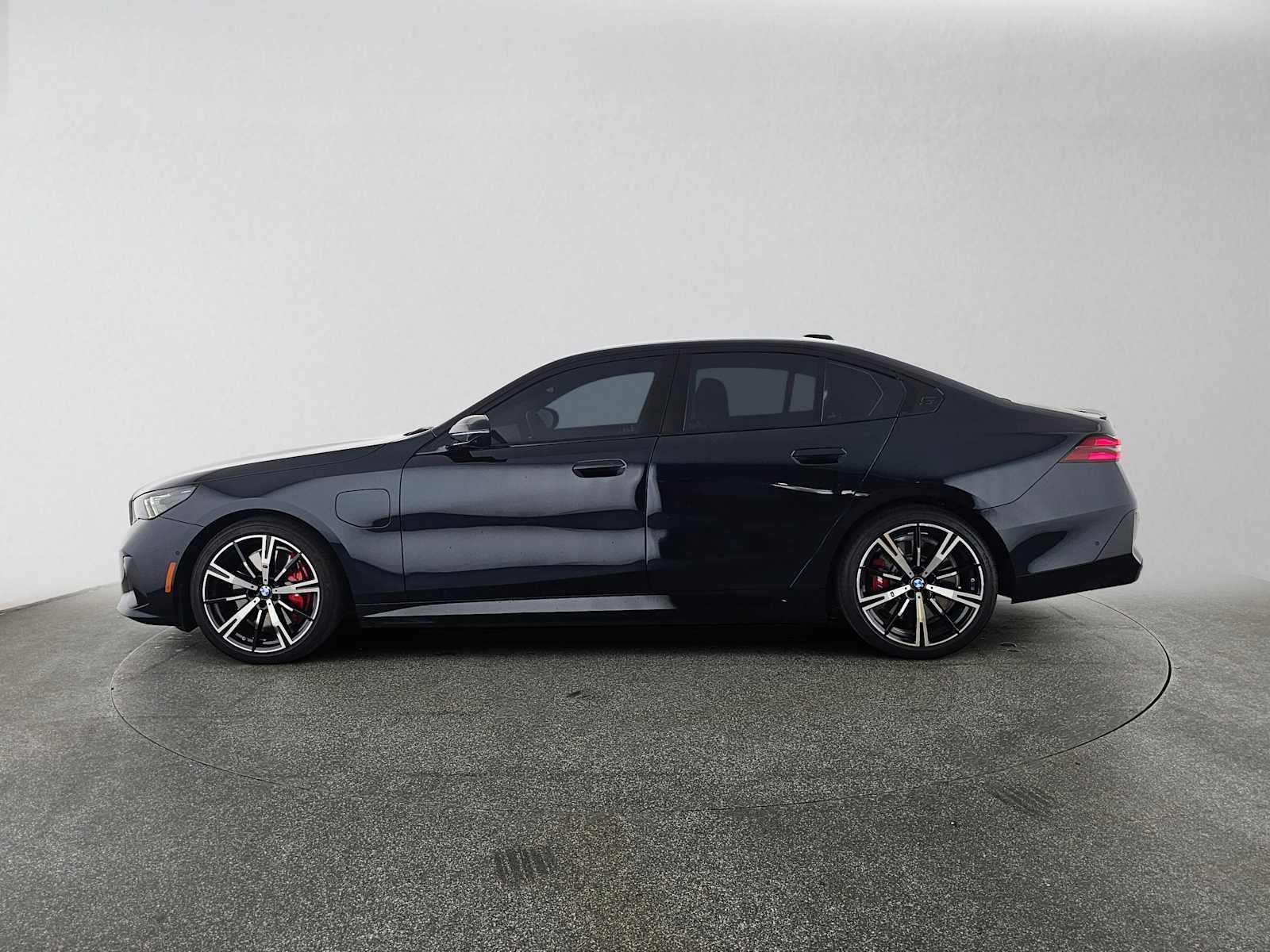 2026 BMW 550e xDrive 550e xDrive