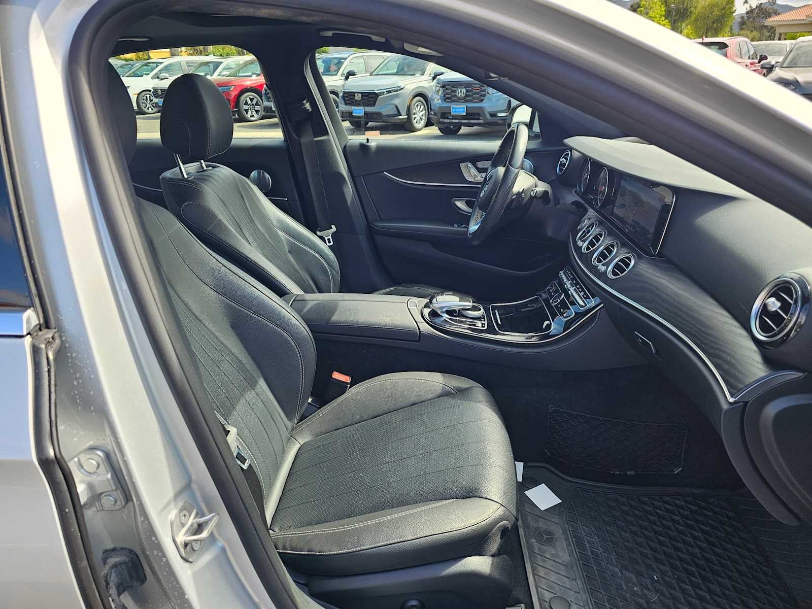 2017 Mercedes-Benz E 300 RWD Sedan
