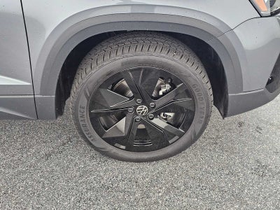 2026 Volkswagen Taos SE