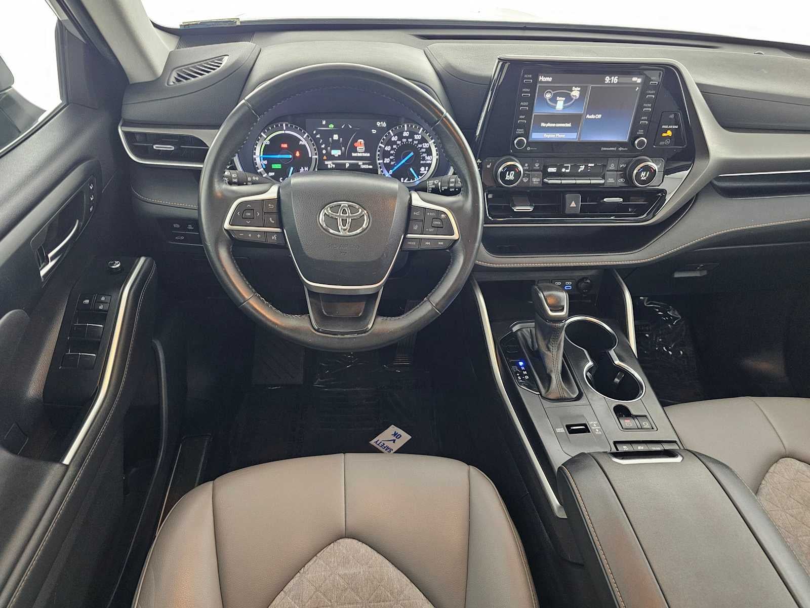 2022 Toyota Highlander Hybrid Bronze Edition