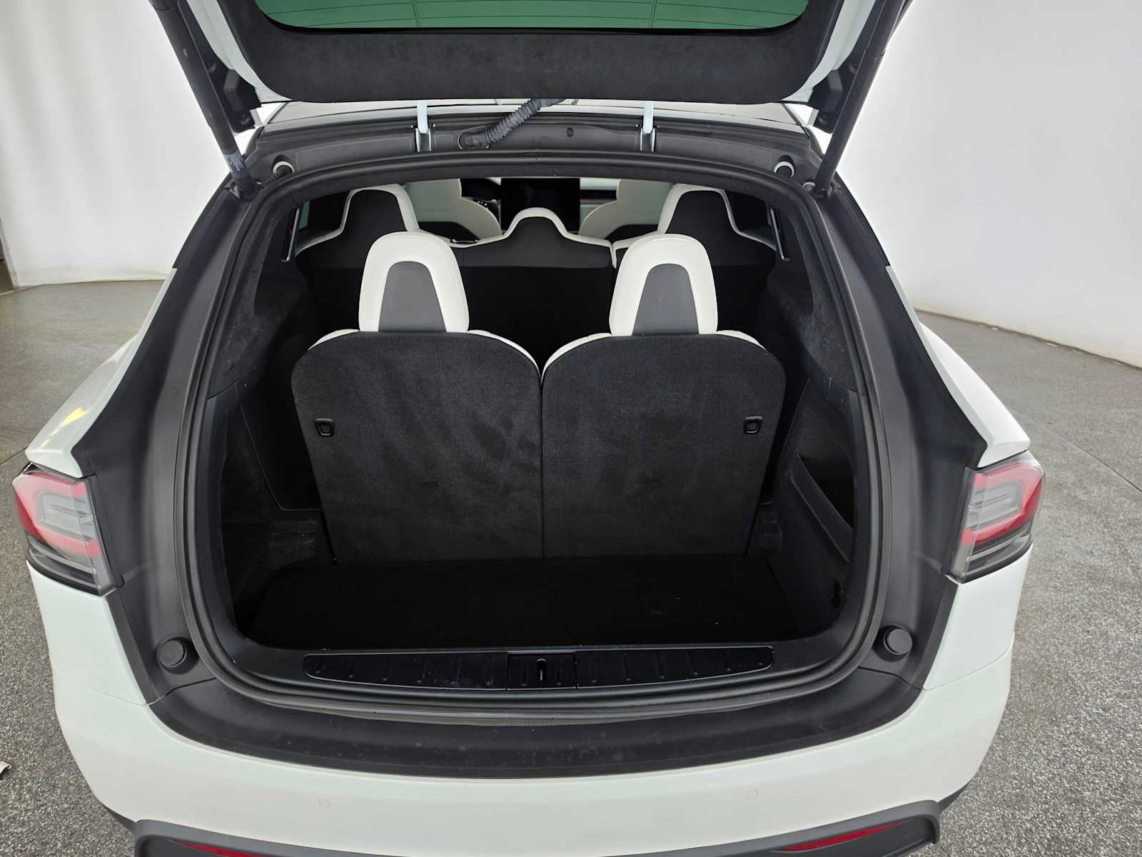 2022 Tesla Model X AWD