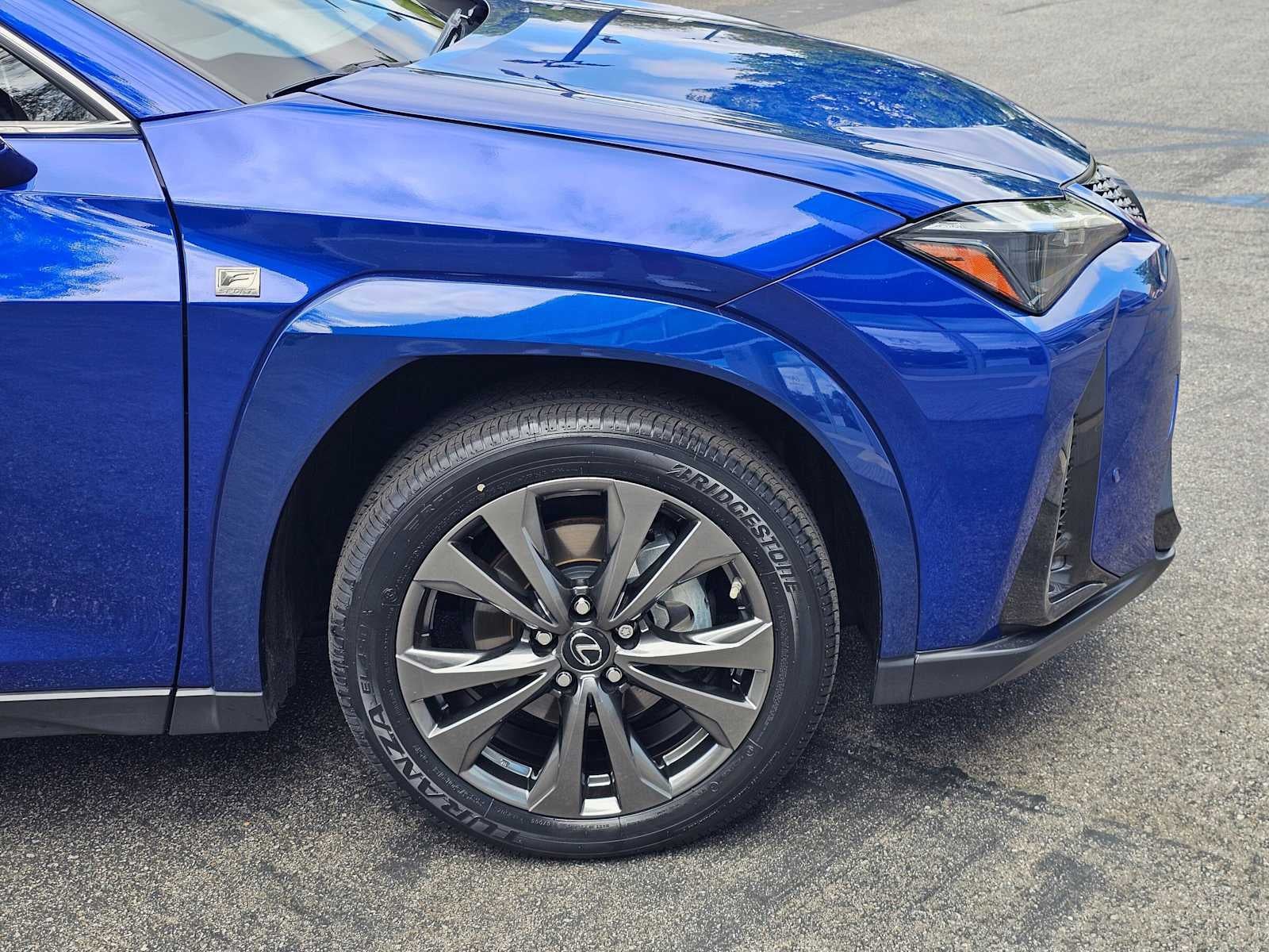 2023 Lexus UX 250h F SPORT Design