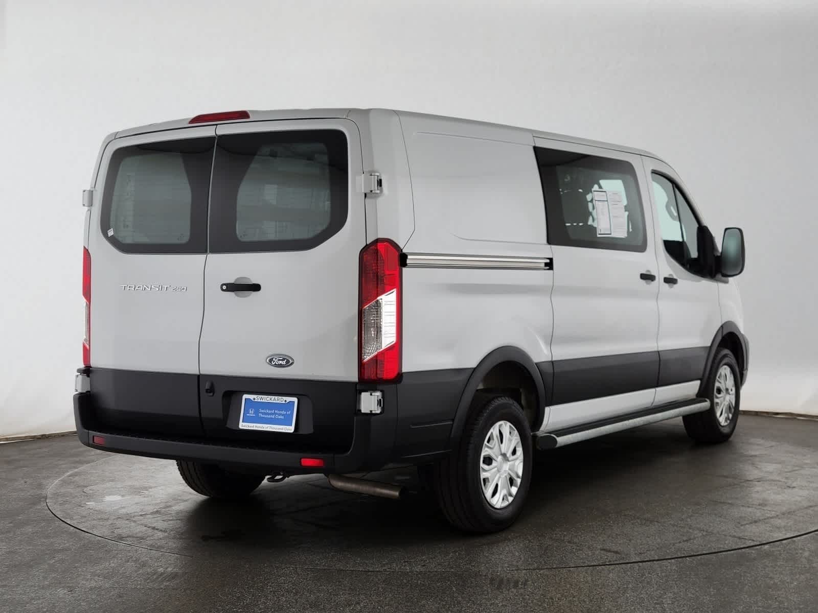 2025 Ford Transit Cargo Van T-250 130" Low Rf 9070 GVWR RWD