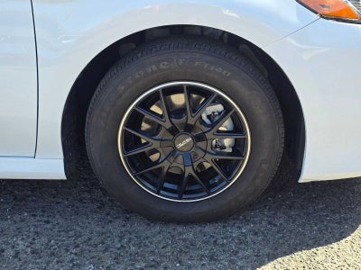 2024 Toyota Camry Hybrid LE