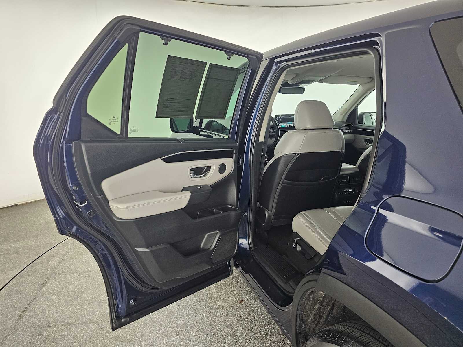 2023 Honda Pilot EX-L 8 Passenger