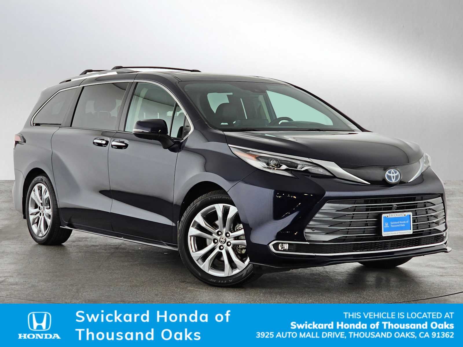 2022 Toyota Sienna Platinum