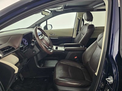 2022 Toyota Sienna Platinum